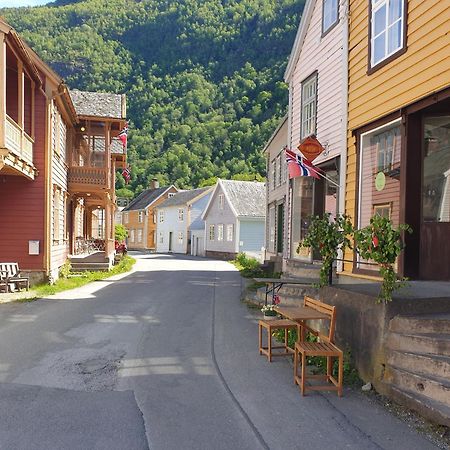 Kvammehuset Pa Gamle Laerdalsoyriヴィラ エクステリア 写真