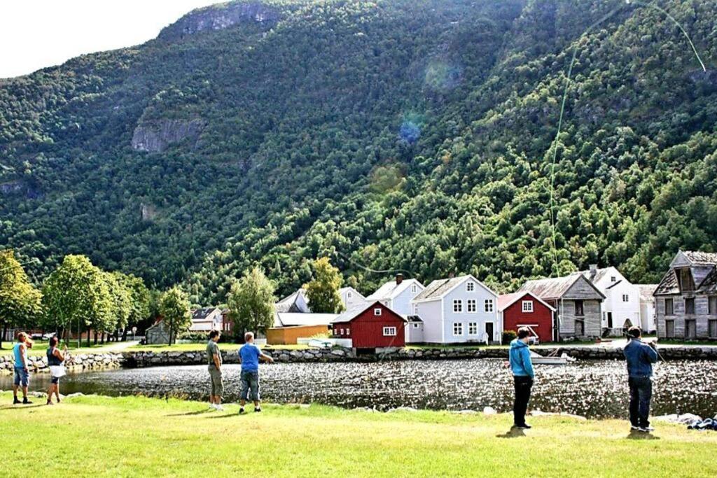 Kvammehuset Pa Gamle Laerdalsoyriヴィラ エクステリア 写真