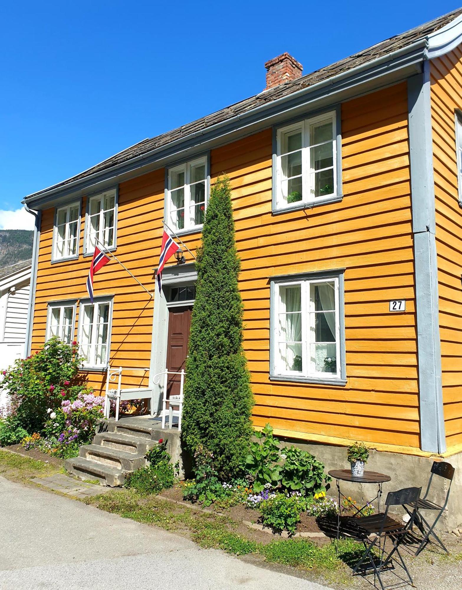 Kvammehuset Pa Gamle Laerdalsoyriヴィラ エクステリア 写真